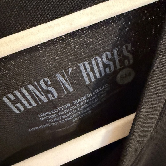 NWOT Guns N' Roses Paradise City T-Shirt - Picture 6 of 7